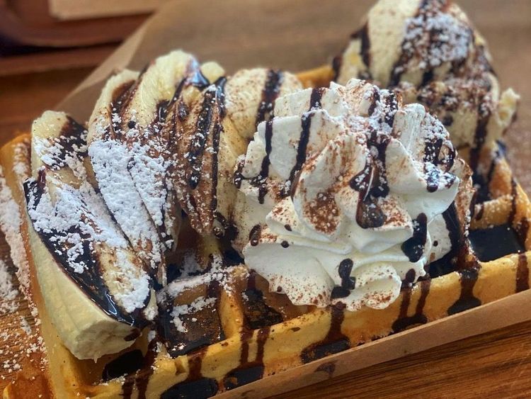Beispielbild für Waffel mit Banane und Schokolade ​