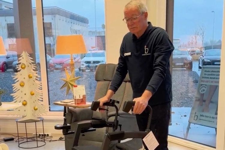 3-IN-1 ROLLATOR UND ELEKTROROLLSTUHL