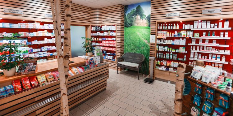 Das Team von Kastell Apotheke Wendlingen