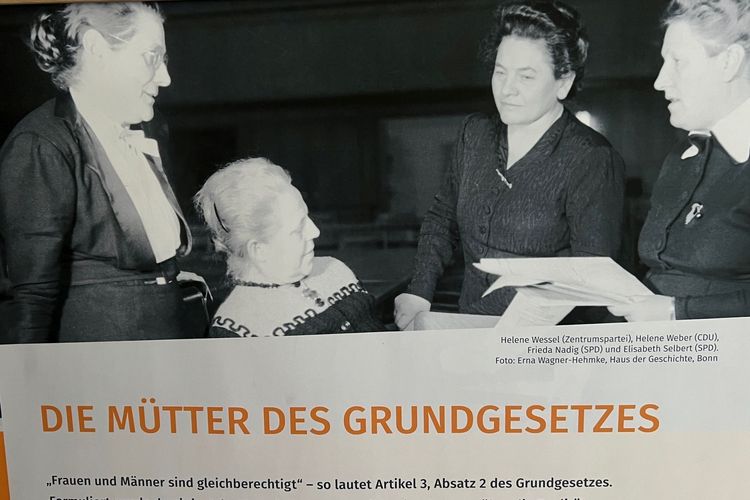Ausstellung "Mütter des Grundgesetzes"