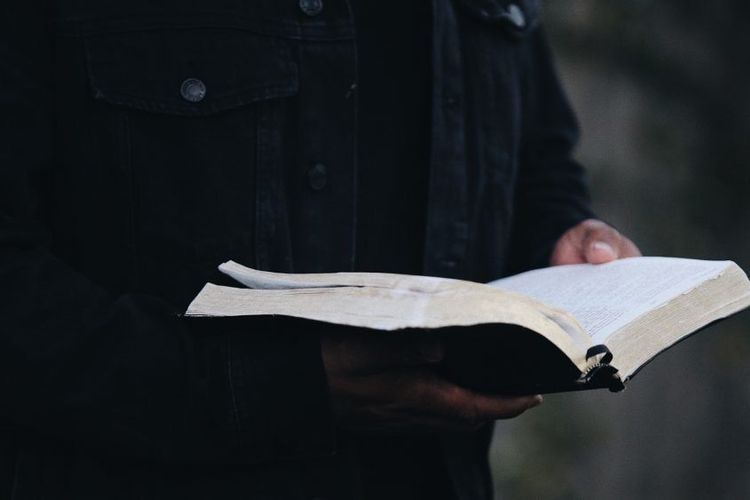 Präsenzgottesdienst und auch als Live-Stream 