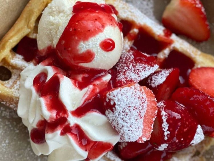 Beispielbild für Waffel mit Eis