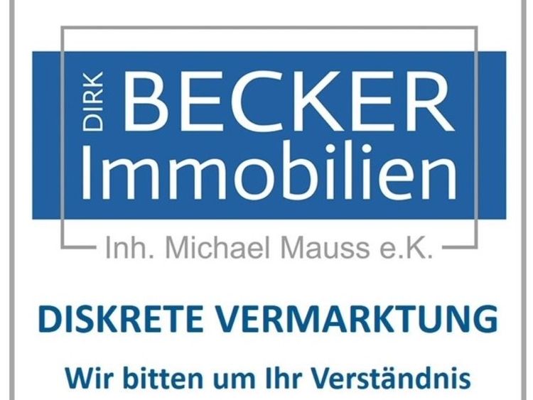 Beispielbild für RARITÄT: Zwei Wohn- und Geschäftshäuser