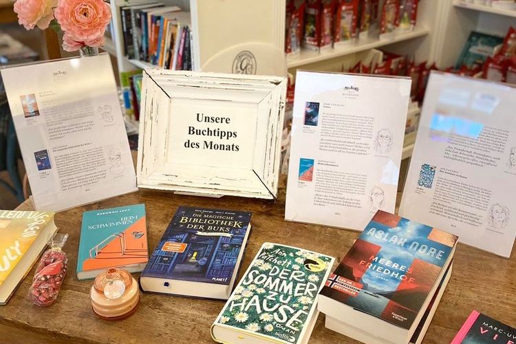 Unsere Buchtipps des Monats im August