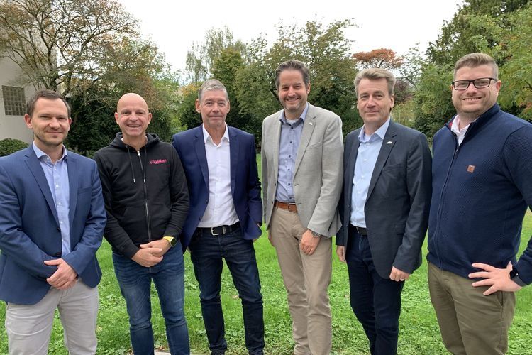 Erster Straßenzug bereits verkabelt