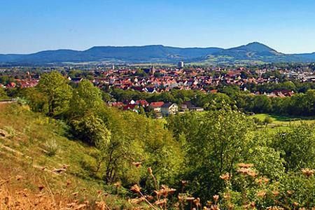 Sonntag, 2.10. 10 Uhr Übertragung Bezirksapostelgottesdienst