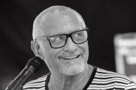 Zeltspektakel startet mit Konstantin Wecker