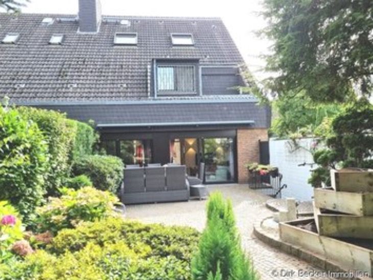Beispielbild für DHH in Büderich – stilsicher saniert in 2019-2021 - WNF ca. 296m²-Kamin-XXL-Garage